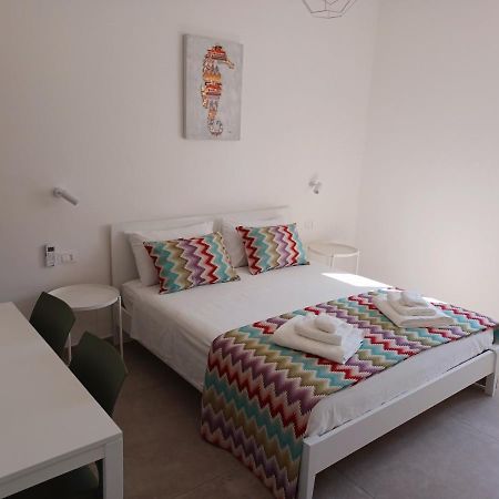 House Salento Central Rooms トッレ・サン・ジョヴァンニ・ウジェント エクステリア 写真