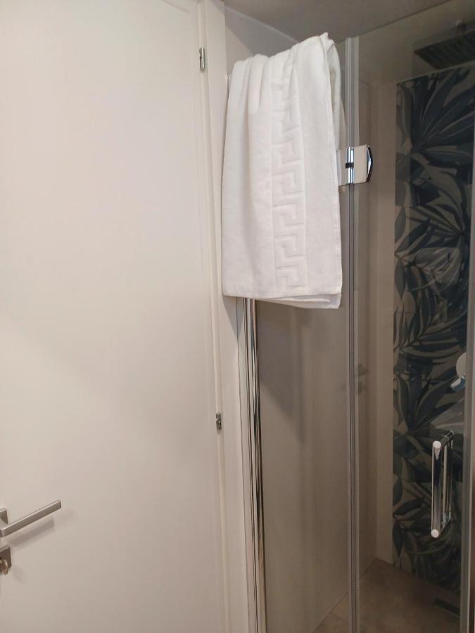 House Salento Central Rooms トッレ・サン・ジョヴァンニ・ウジェント エクステリア 写真