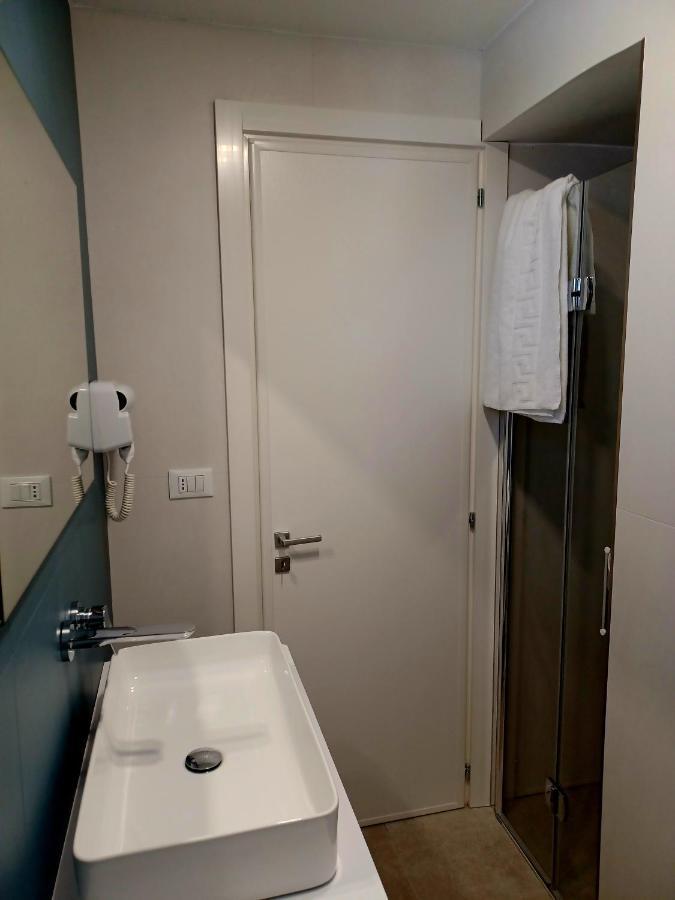 House Salento Central Rooms トッレ・サン・ジョヴァンニ・ウジェント エクステリア 写真